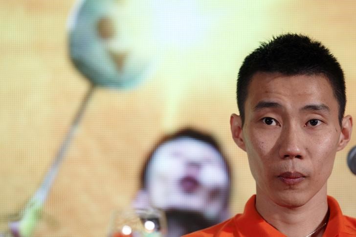 © Reuters. Malaysia's Lee Chong Wei looks on during a news conference in Bangkok