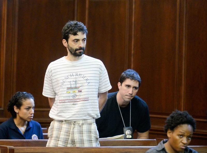 © Reuters. Former Goldman Sachs computer programmer Aleynikov waits to appear in Manhattan Criminal Court at New York