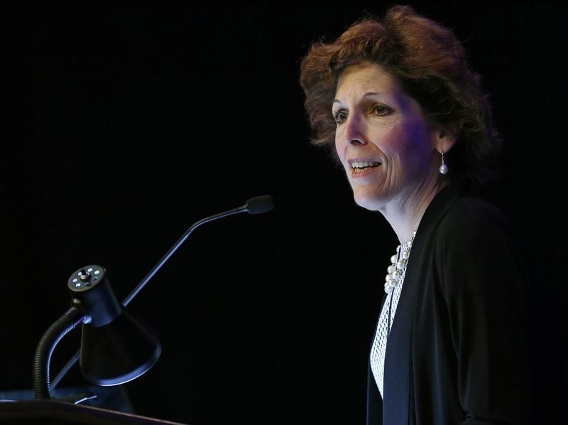 © Reuters. Cleveland Federal Reserve President and CEO Loretta Mester gives her keynote address at the 2014 Financial Stability Conference in Washington