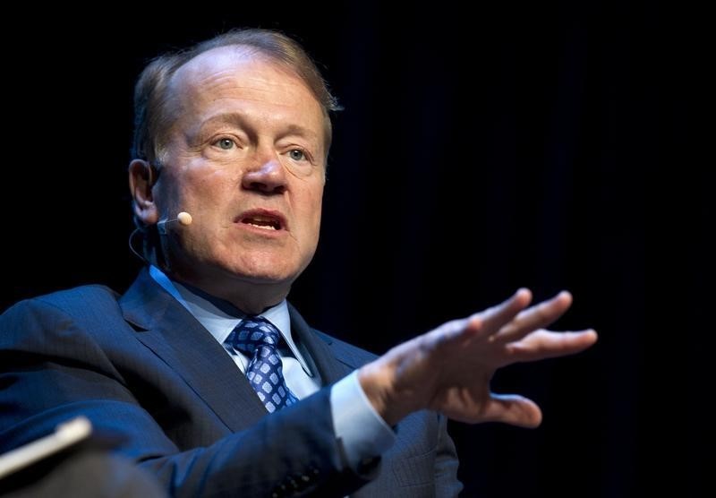 © Reuters. John Chambers, chairman and CEO of Cisco, speaks in a panel discussion during the 2015 International Consumer Electronics Show (CES) in Las Vegas