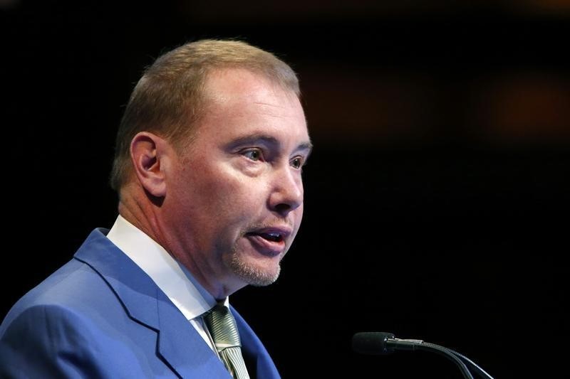 © Reuters. Gundlach, chief executive and chief investment officer of DoubleLine Capital, speaks at the Sohn Investment Conference in New York