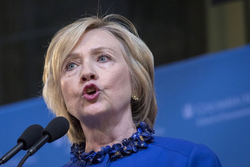 © Reuters. محام: كلينتون مستعدة للإدلاء بشهادتها مرة واحدة أمام لجنة تحقيق في هجوم بنغازي