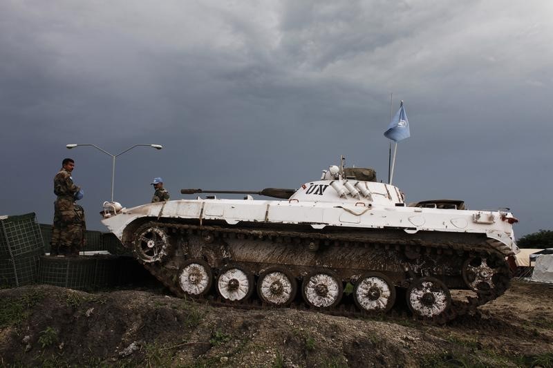 © Reuters. الأمم المتحدة: قوات حفظ السلام بالسودان اعتقلت ضابطا بالمخابرات السودانية