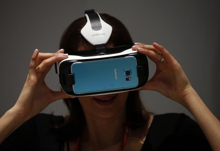 © Reuters. Samsung y Marvel usan realidad virtual para promocionar Vengadores