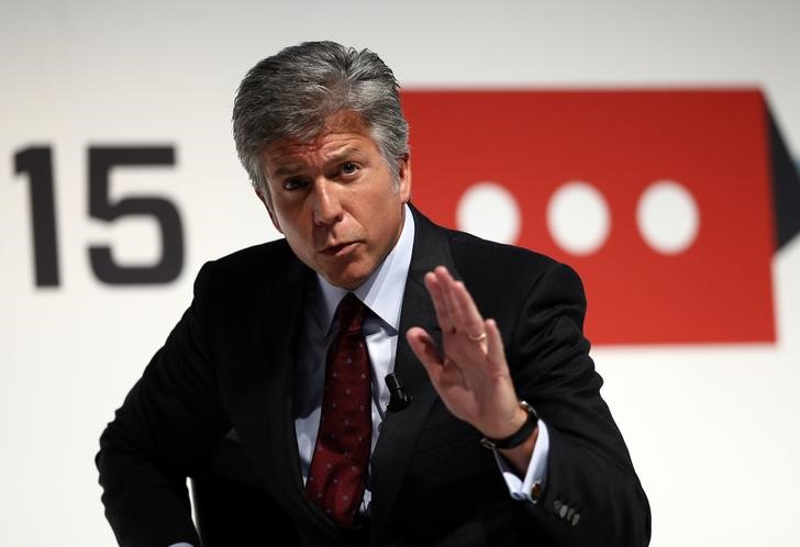 © Reuters. SAP's Chief Executive McDermott delivers a keynote speech during the Mobile World Congress in Barcelona