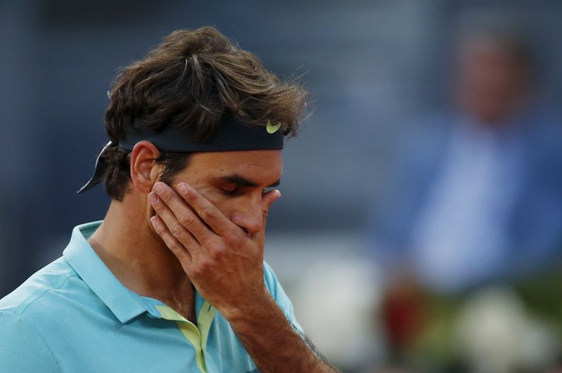 © Reuters. Federer cae ante Kyrgios en Madrid, Nadal pasa a tercera ronda