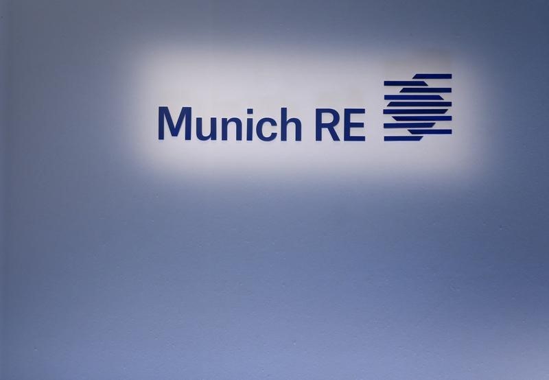 © Reuters. MUNICH RE RESTE SOUS PRESSION DANS UN MARCHÉ TOUJOURS DIFFICILE