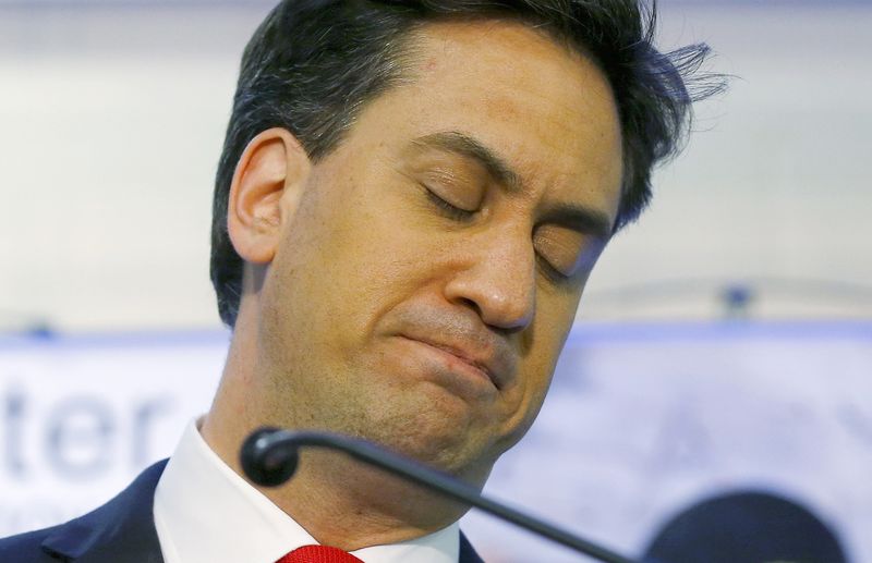 © Reuters. Líder laborista Miliband dice su partido sufrió una elección "muy decepcionante"