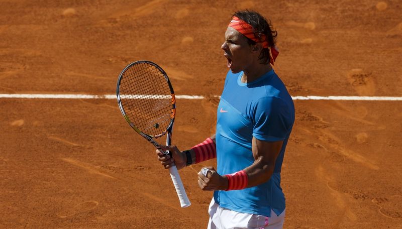 © Reuters. Nadal pasa con facilidad a semifinales en Madrid tras ganar a Dimitrov 