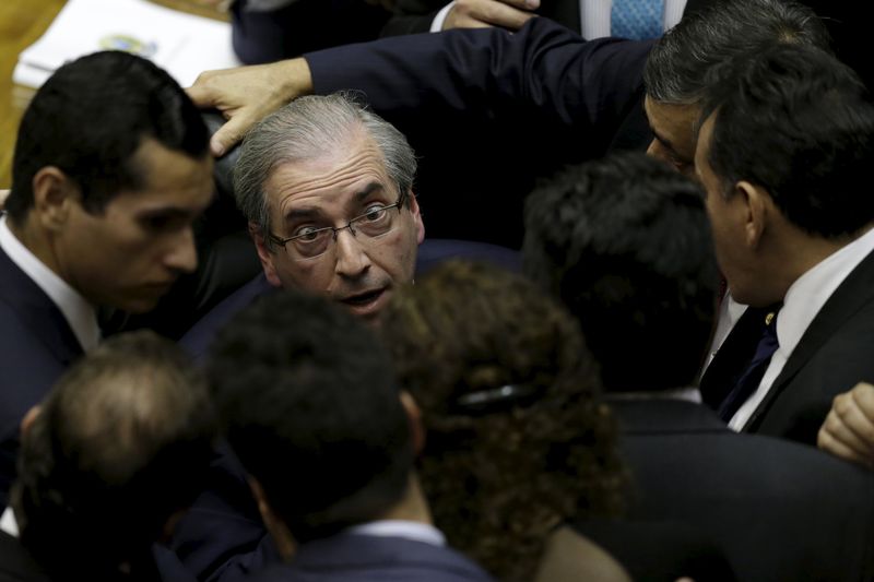 © Reuters. Presidente da Câmara, Eduardo Cunha, durante sessão de votação em Brasília