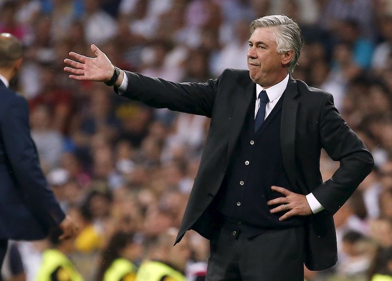 © Reuters. انشيلوتي يقول إن آمال ريال في الدوري الاسباني لم تتبدد تماما