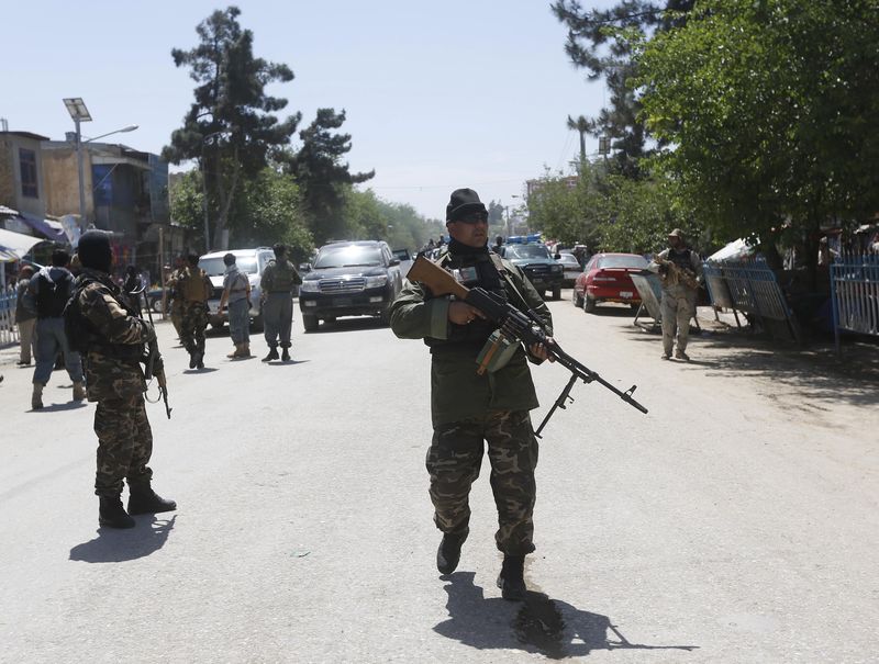 © Reuters. طالبان تهاجم منشآت حكومية في شمال غرب افغانستان