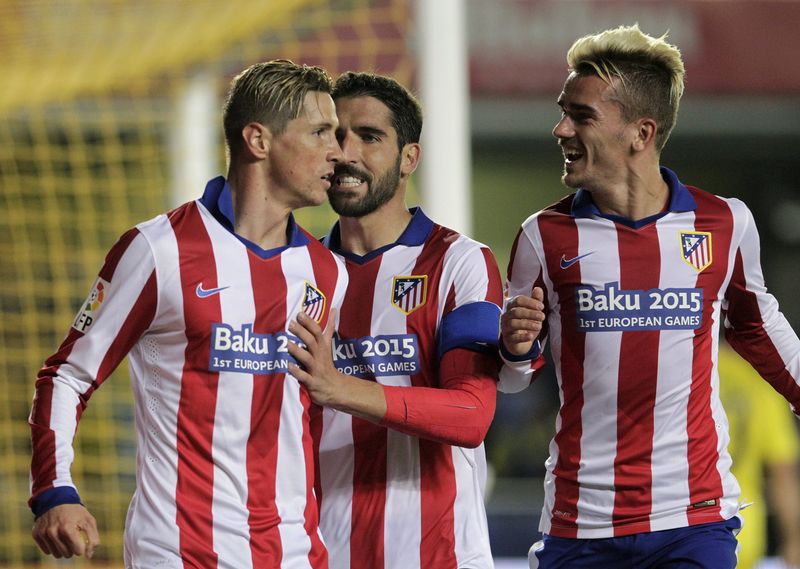 © Reuters. El Atlético de Madrid no pasa del empate a dos frente al Levante 