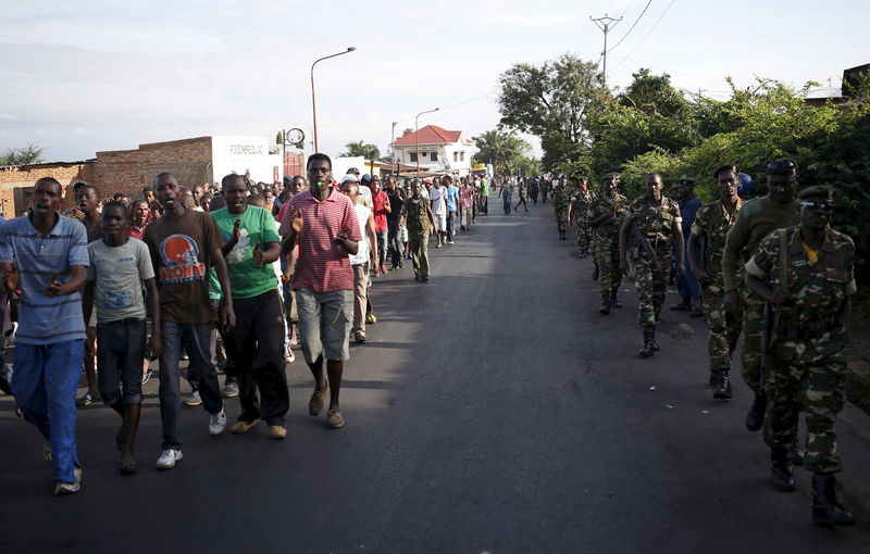 © Reuters. بلجيكا تعلق بعض مساعداتها لبوروندي واستمرار الاحتجاجات