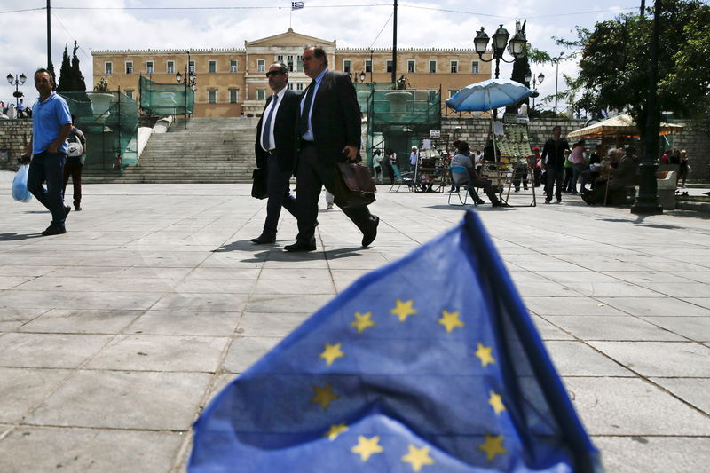 © Reuters. Atenas, prédio do Parlamento ao fundo