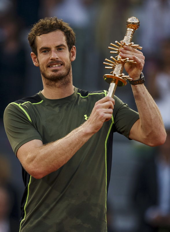 © Reuters. Murray, una posible amenaza para el reinado de Nadal en París