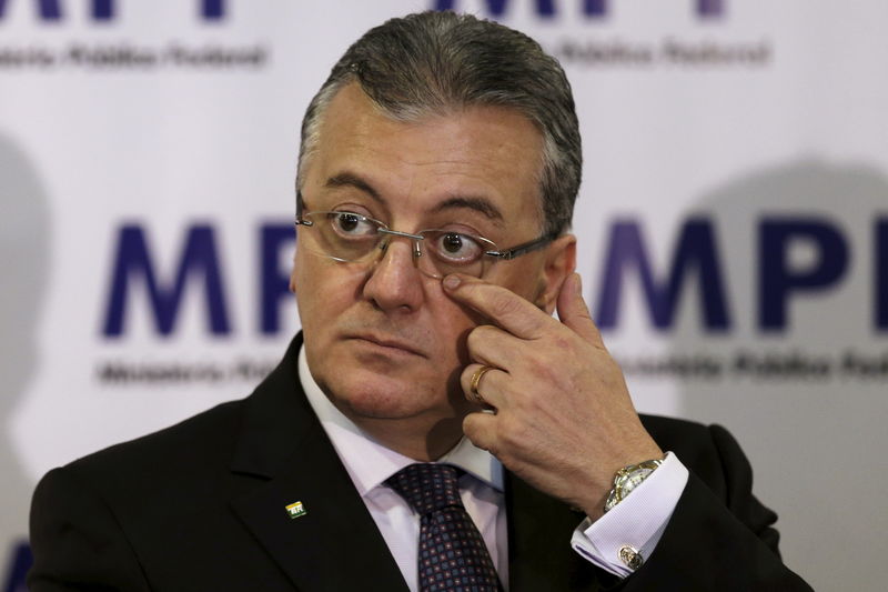 © Reuters. Presidente-executivo da Petrobras, Aldemir Bendine, em Brasília