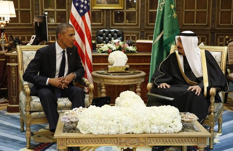 © Reuters. البيت الابيض: اوباما تحدث مع العاهل السعودي بشأن الاستعدادات لقمة كامب ديفيد