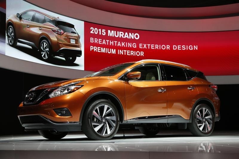 © Reuters. The 2015 Nissan Murano is seen in its North American debut at the Los Angeles Auto Show in Los Angeles, California