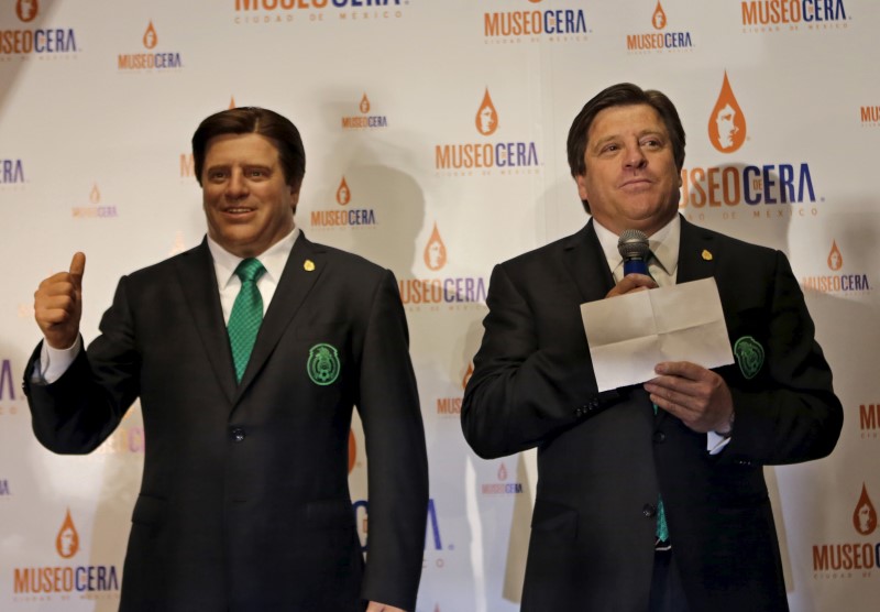 © Reuters. المكسيك تعلن تشكيلتها لكوبا امريكا وتدخر هرنانديز للكأس الذهبية