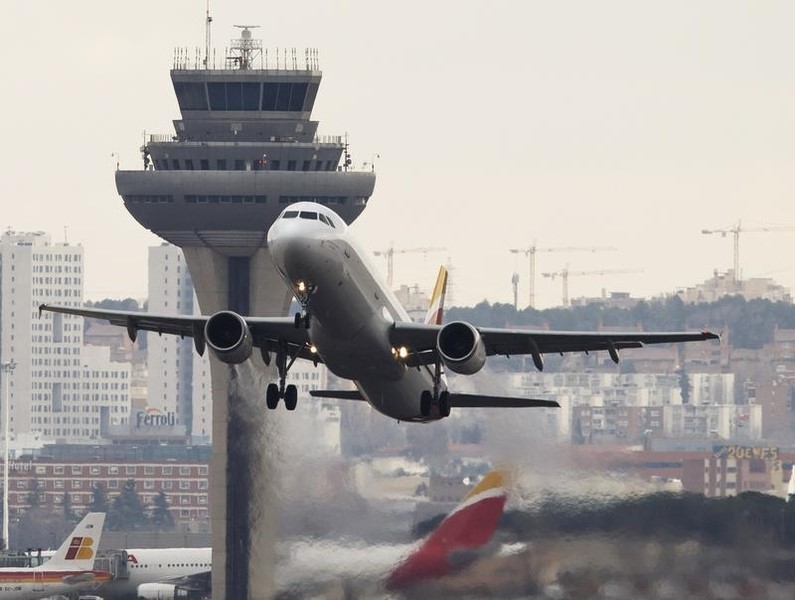 © Reuters. El tráfico en los aeropuertos de Aena crece un 3,4% en abril 