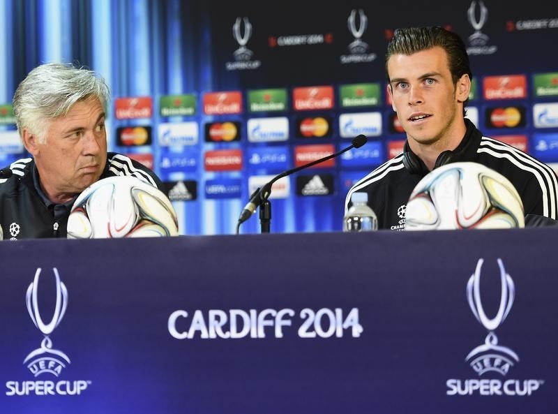 © Reuters. El agente de Bale estaría mejor callado, dice Ancelotti
