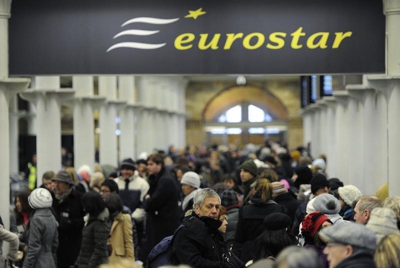 © Reuters. L'UE AUTORISE LA SNCF À MONTER À 100% AU CAPITAL D'EUROSTAR