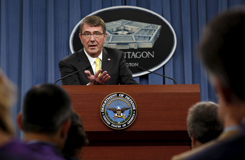 © Reuters. Secretário de Defesa dos EUA,  Ash Carter, durante entrevista coletiva no Pentágono, em Washington