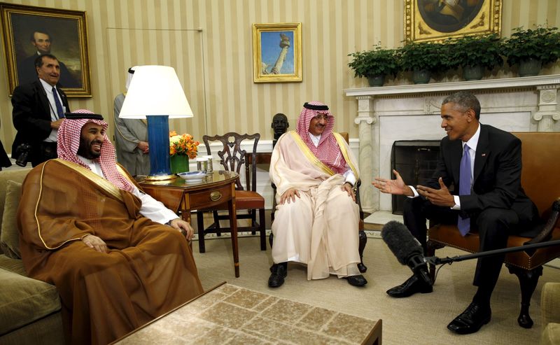 © Reuters. Obama meets with Crown Prince Mohammed bin Nayef and Deputy Crown Prince Mohammed bin Salman of Saudi Arabia in the Oval Office of the White House in Washington