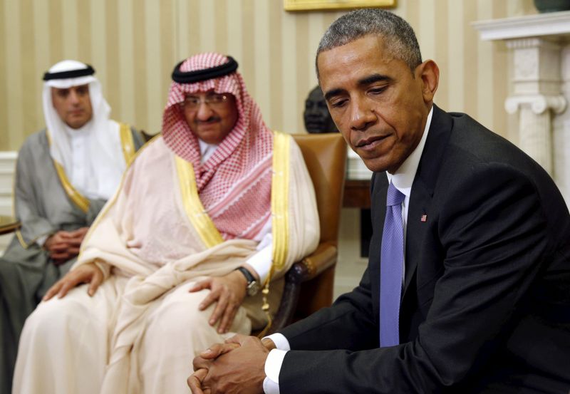 © Reuters. Obama meets with Saudi Crown Prince Mohammed bin Nayef in the Oval Office of the White House in Washington