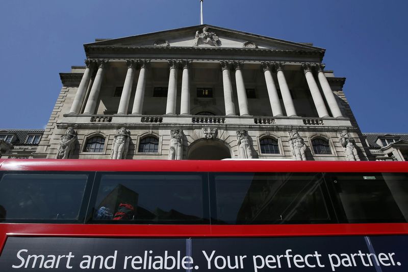 © Reuters. El Banco de Inglaterra pide claridad sobre el referéndum de pertenencia a la UE