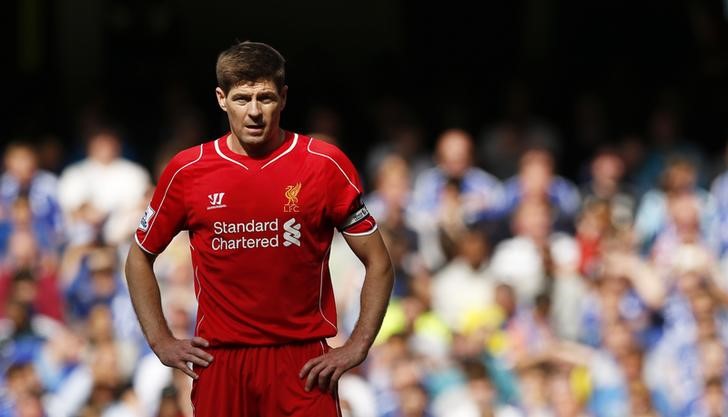 © Reuters. Steven Gerrard, em partido do Liverpool contra o Chelsea