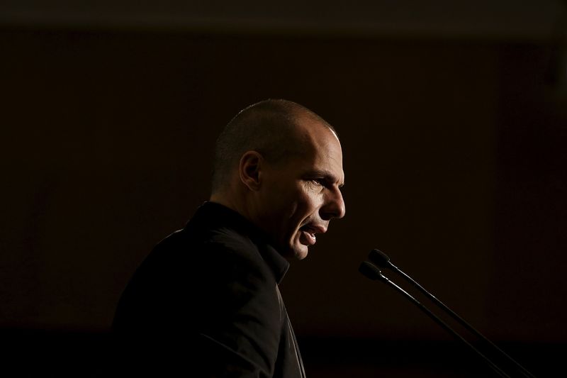 © Reuters. Greek Finance Minister Varoufakis delivers a speech during a conference in Athens