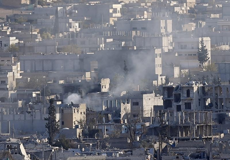 © Reuters. بيان: أمريكا وحلفاؤها ينفذون 31 ضربة جوية ضد الدولة الإسلامية