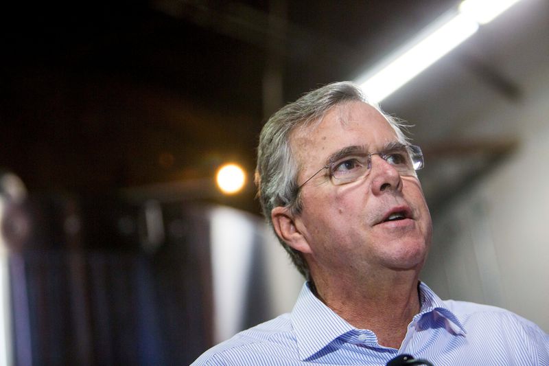 © Reuters. Ex-governador da Flórida, o republicano Jeb Bush participa de um bate-papo