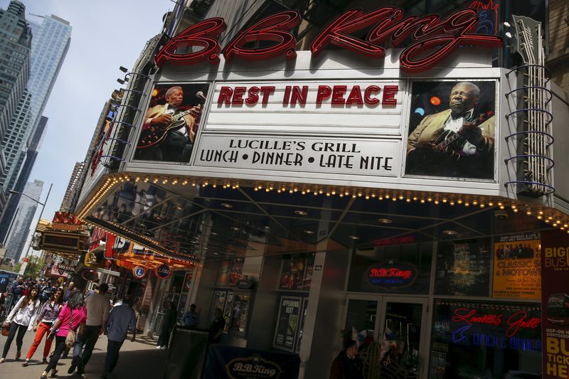 © Reuters. Músicos y presidentes lamentan muerte del "rey del blues", B.B. King