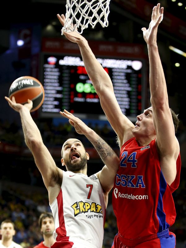 © Reuters. Frenar a Spanoulis, la clave para las aspiraciones del Real Madrid, dice Laso