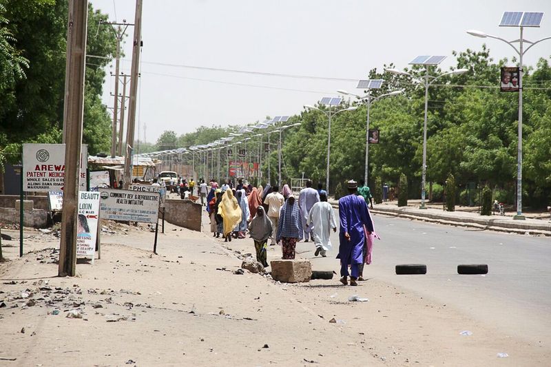 © Reuters. شهود: انتحارية تقتل سبعة أشخاص على الأقل في شمال نيجيريا