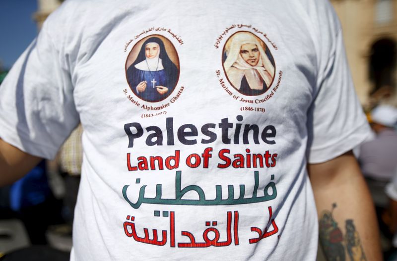 © Reuters. El Papa Francisco canoniza a dos monjas palestinas