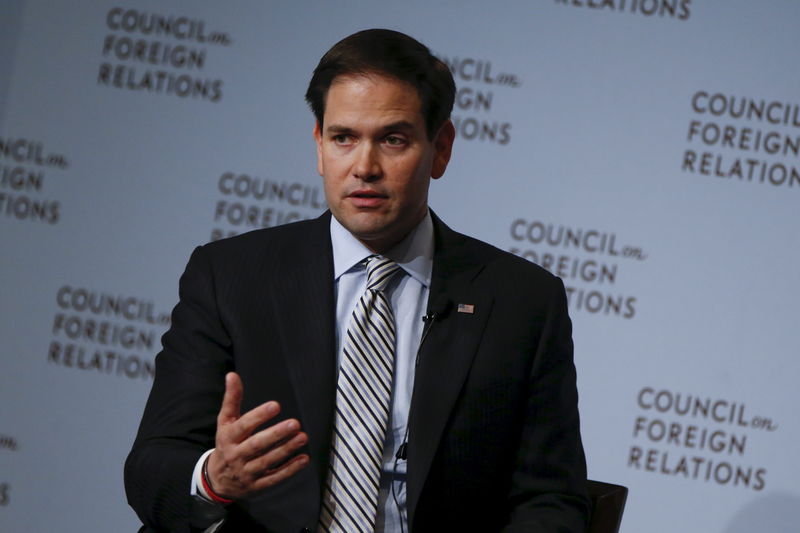 © Reuters. U.S. Republican presidential candidate Senator Marco Rubio (R-FL) speaks at the Council on Foreign Relations in New York 