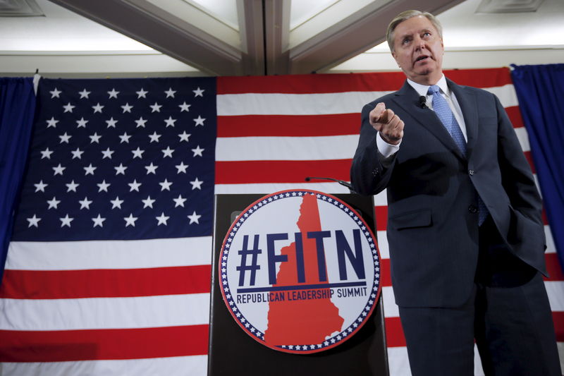 © Reuters. Potential Republican 2016 presidential candidate U.S. Senator Lindsey Graham (R-SC) speaks at the First in the Nation Republican Leadership Conference in Nashua