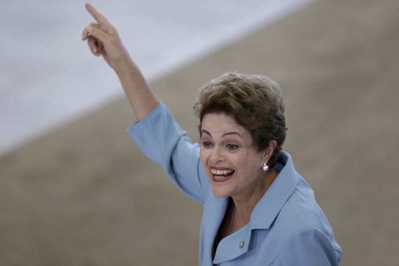 © Reuters. Presidente Dilma Rousseff após cerimônia para comemorar os 70 anos da vitória dos aliados na Segunda Guerra Mundial, em Brasília