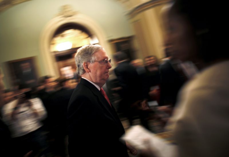 © Reuters. U.S. Senate Majority Leader Mitch McConnell (R-KY) leaves a news conference following party policy lunch meeting at the U.S. Capitol in Washington