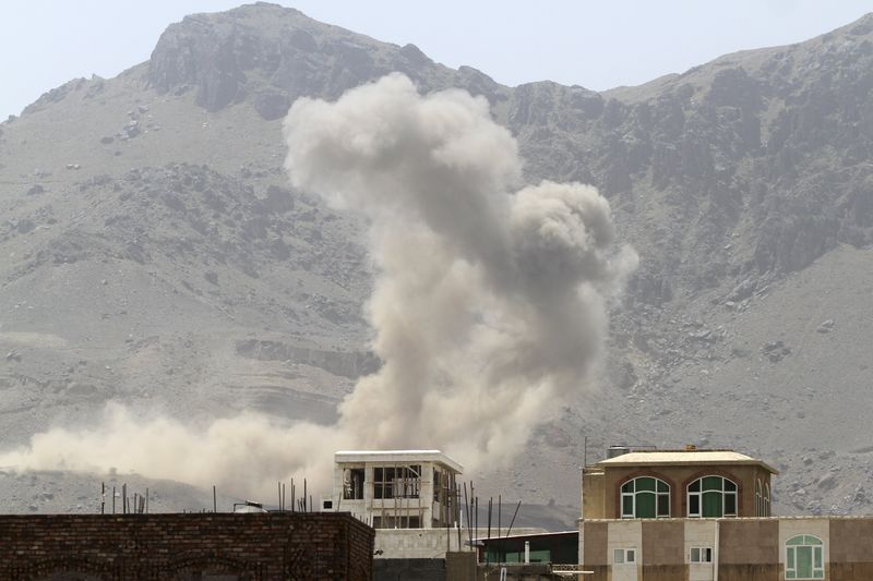 © Reuters. الحكومة اليمنية: لا محادثات سلام بعد مع الحوثيين
