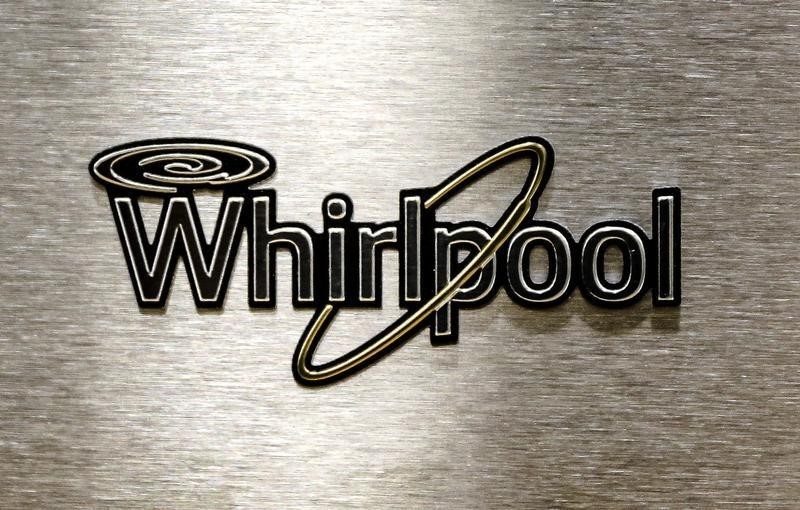 © Reuters. A Whirlpool logo is seen on a range door at a Whirlpool manufacturing plant in Cleveland