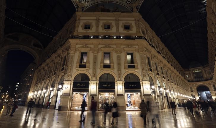 © Reuters. La galleria Vittorio Emanuele a Milano