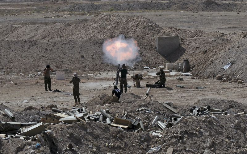 © Reuters. القوات العراقية تصد هجوما للدولة الاسلامية قرب الرمادي