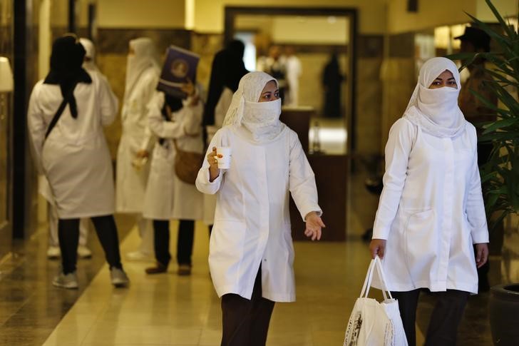 © Reuters. كوريا الجنوبية تؤكد ثاني إصابة بفيروس متلازمة الشرق الاوسط التنفسية