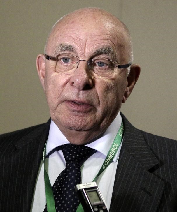 © Reuters. Presidente de federação holandesa de futebol, Michael van Praag