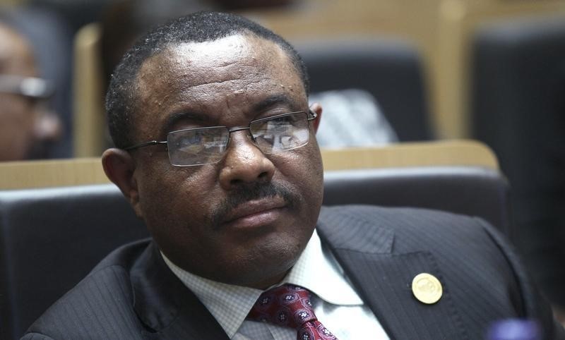 © Reuters. Ethiopia's PM Desalegn attends the opening ceremony of the Ordinary session of the Assembly of Heads of State and Government of the AU at the African Union headquarters in Ethiopia's capital Addis Ababa